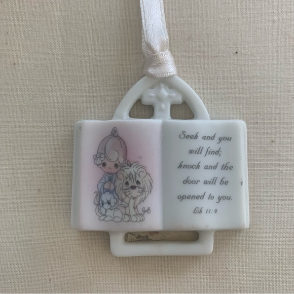 Enesco Precious Moments Porcelan Oraments with Ribbons Set of 5 - Picture 7 of 11